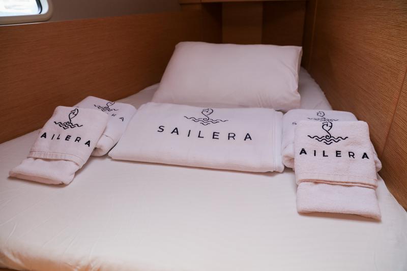 Book yachts online - sailboat - Hanse 458 - Celine 1 - rent