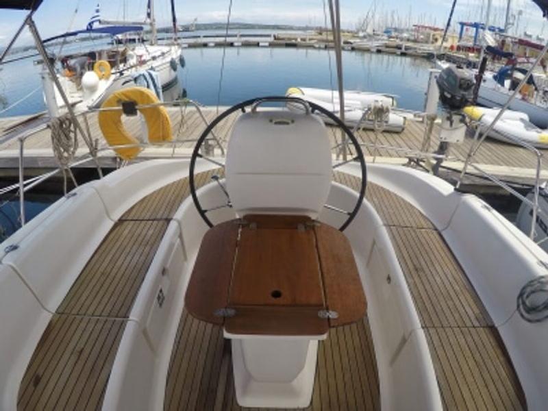 Book yachts online - sailboat - Bavaria 37 Cruiser - Alexandros III - rent