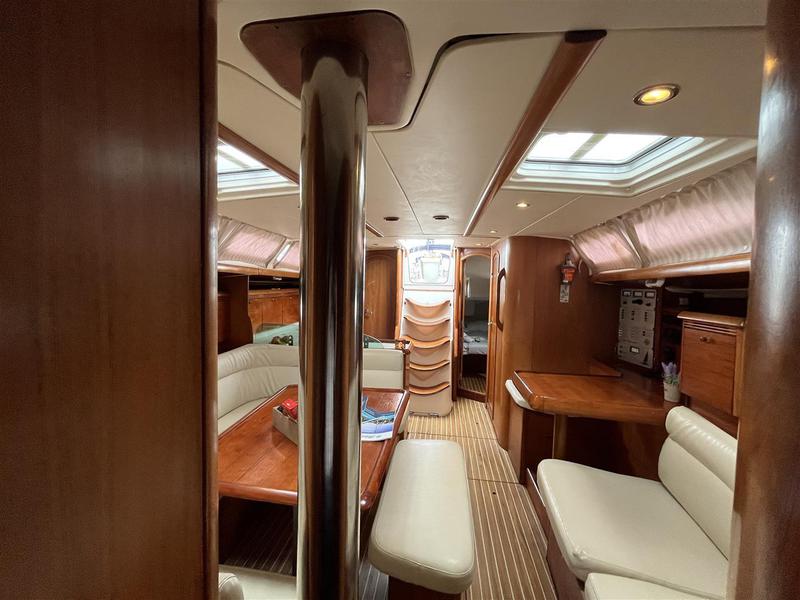 Book yachts online - sailboat - Sun Odyssey 43 - Irene - rent
