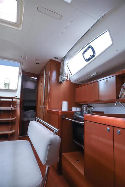 Book yachts online - sailboat - Oceanis 43 - MOJITO - rent