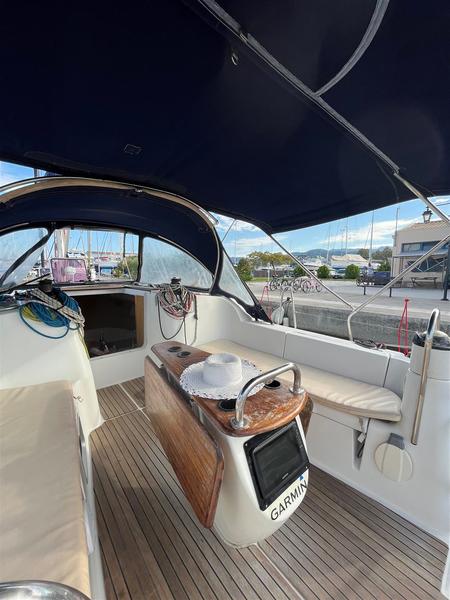 Book yachts online - sailboat - Sun Odyssey 42 i Performance - Waterproof - rent