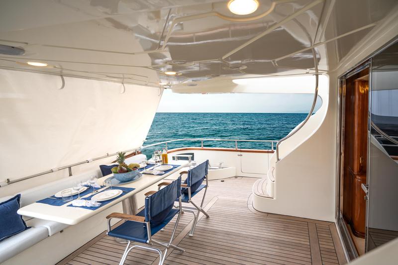 Book yachts online - motorboat - Azimut 74 Solar - Estia Zeus - rent