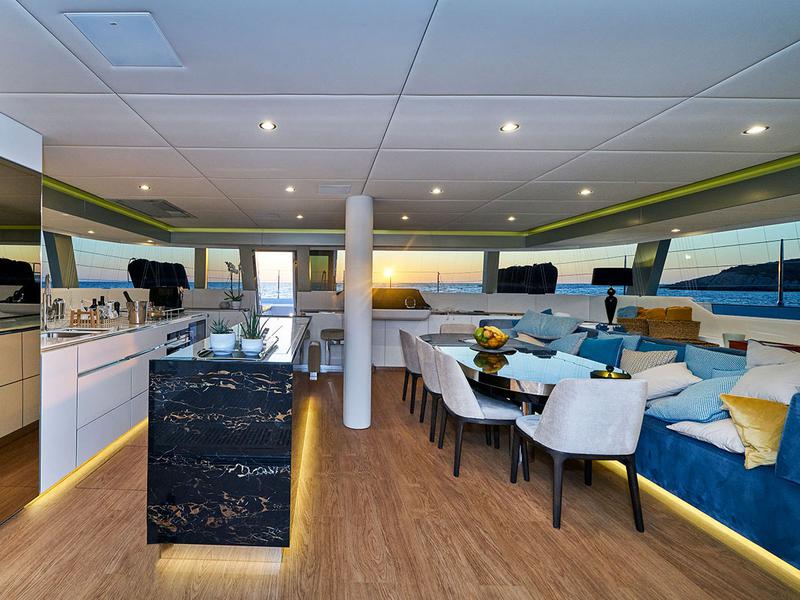 Book yachts online - catamaran - Sunreef 60 - SINATA - rent
