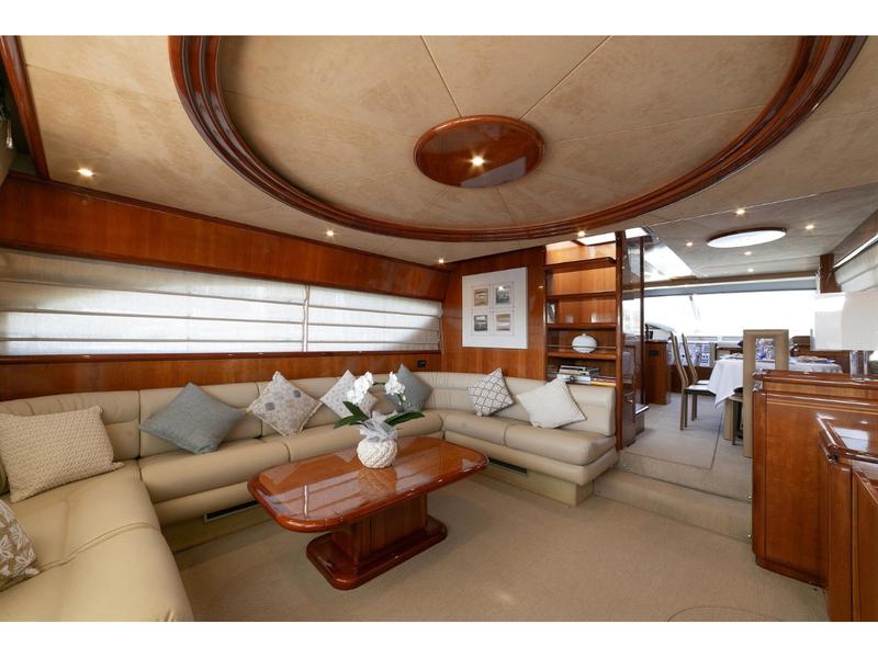 Book yachts online - motorboat - Ferretti 72 - Tommy K - rent