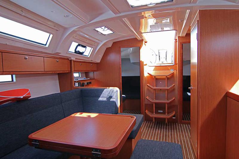 Book yachts online - sailboat - Bavaria 41 Cruiser - Harmonia - rent