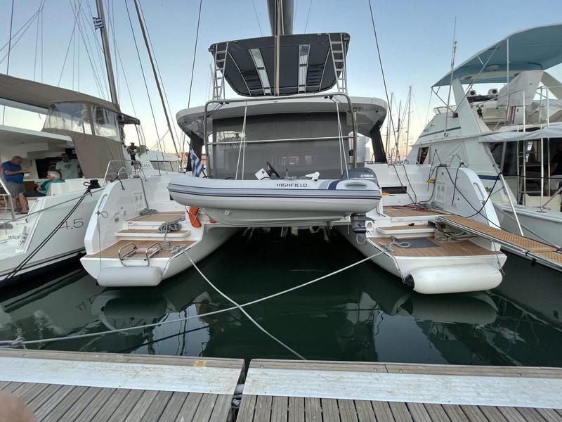 Book yachts online - catamaran - Lagoon 46 - Grand Blue - rent