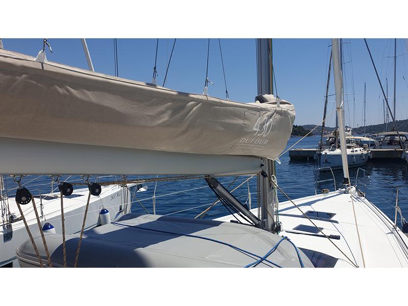 Book yachts online - sailboat - Dufour 430 Grand Large - Grazioso - rent