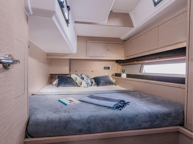 Book yachts online - sailboat - Dufour 470 Grand Large - no name 1 - rent