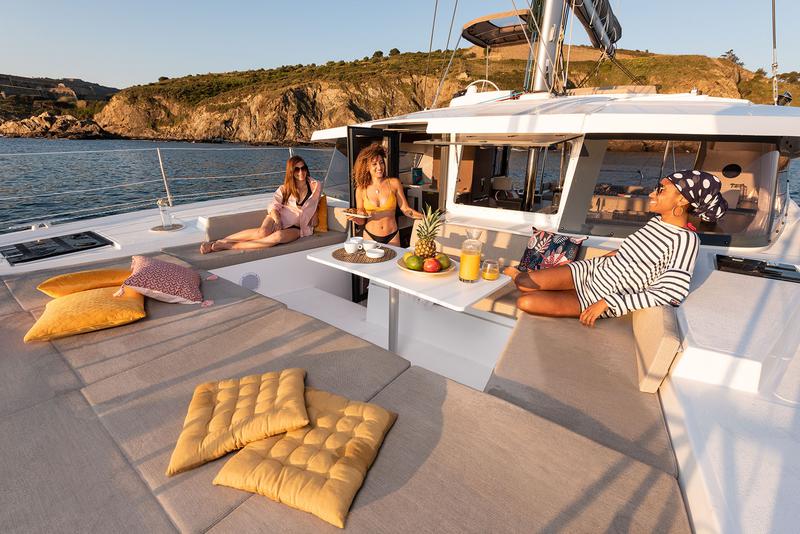 Book yachts online - catamaran - Bali 4.2 - Toddler - rent