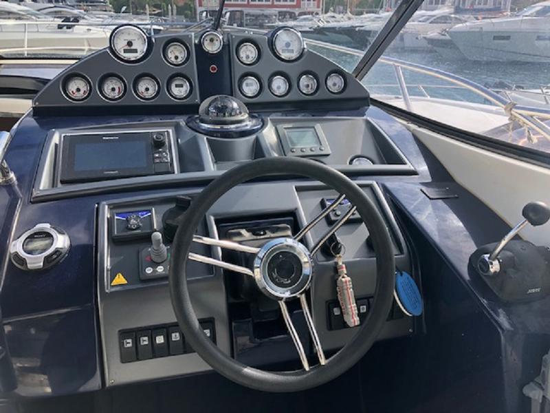Book yachts online - motorboat - Atlantis 39 - Cornucopia IV - rent