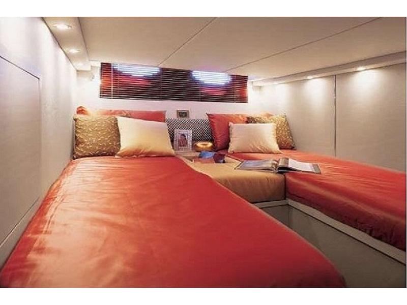 Book yachts online - motorboat - Atlantis 39 - Cornucopia IV - rent