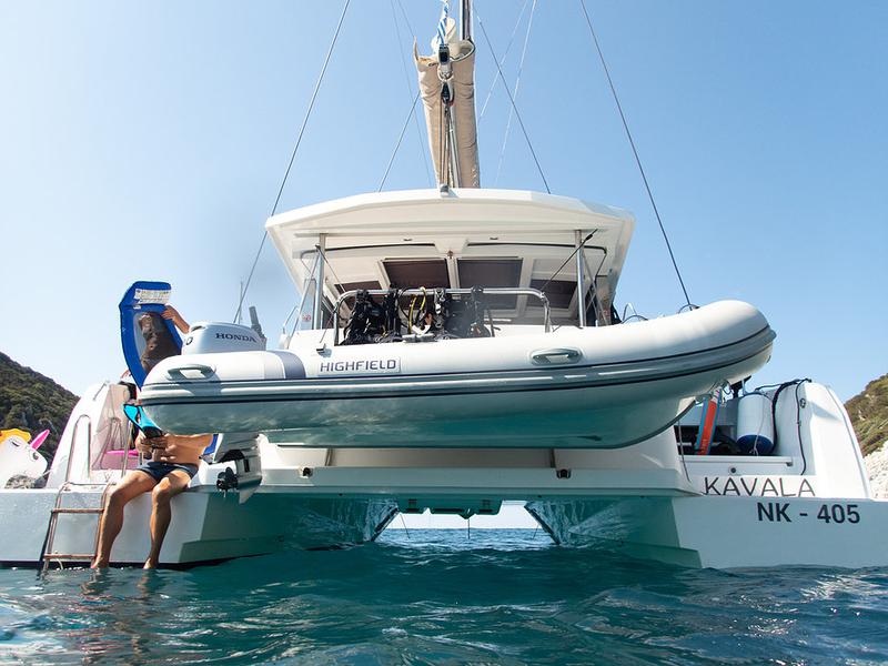 Book yachts online - catamaran - Bali 4.1 - Iris - rent
