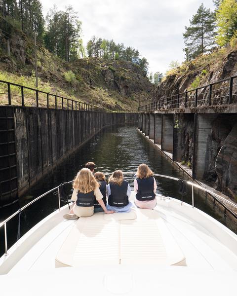 Book yachts online - motorboat - Greenline 39 - Porsgrunn - rent