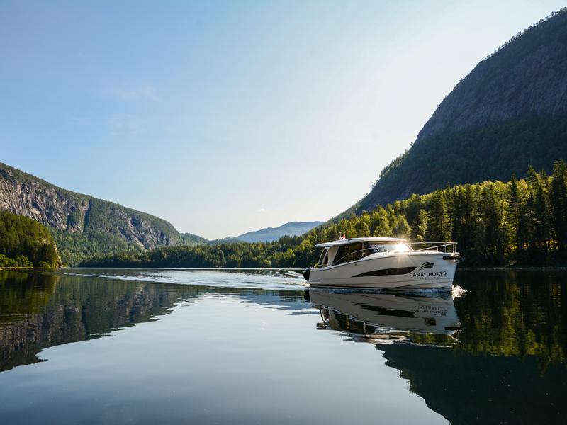 Book yachts online - motorboat - Greenline 39 - Skien - rent