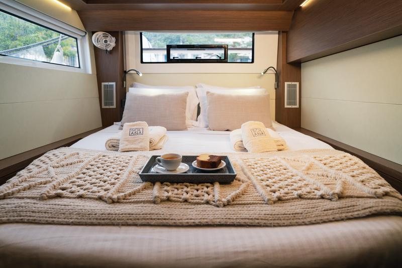 Book yachts online - catamaran - Lagoon 50 - Solana - rent