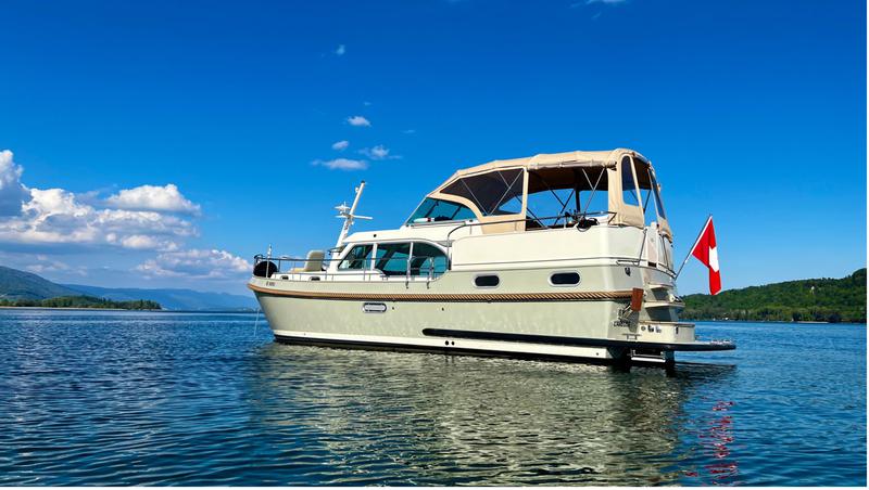 Book yachts online - motorboat - Linssen Classic Sturdy 35 AC - L'Areuse - rent