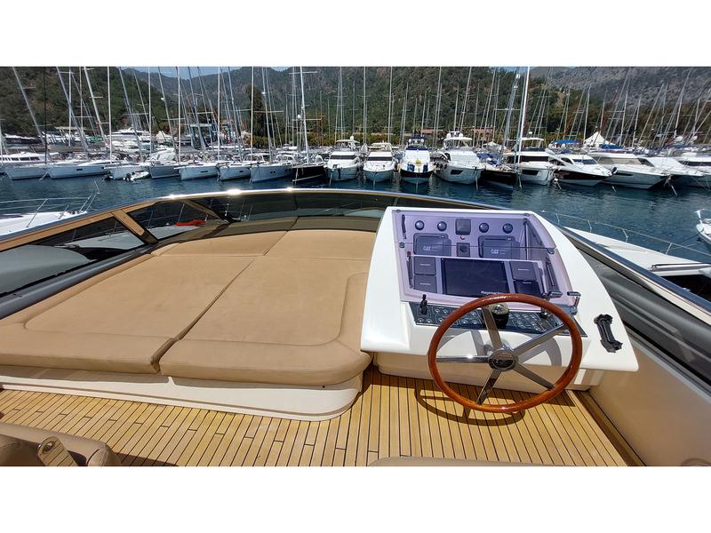 Book yachts online - motorboat - Evo Marine Deauville 760 - My Way  - rent