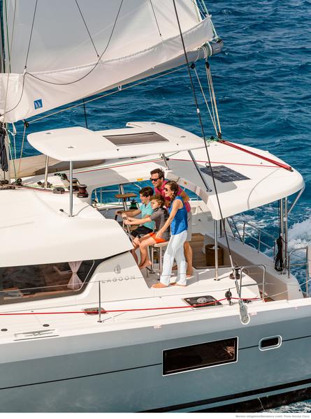 Book yachts online - catamaran - Lagoon 42 - Meraki - rent