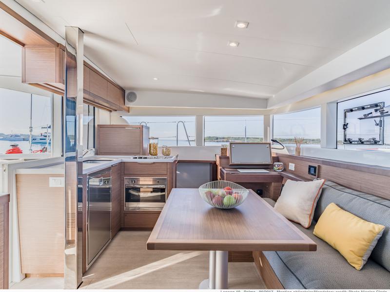 Book yachts online - catamaran - Lagoon 40 - Hayra - rent