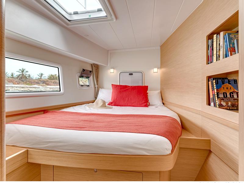 Book yachts online - catamaran - Lagoon 42 - Kairos - rent