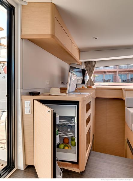 Book yachts online - catamaran - Lagoon 42 - Kairos - rent
