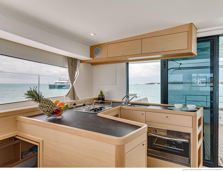 Book yachts online - catamaran - Lagoon 42 - Kairos - rent