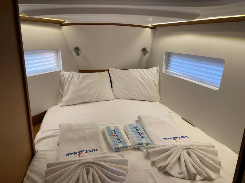 Book yachts online - sailboat - Sun Odyssey 380 - Just Happy - rent