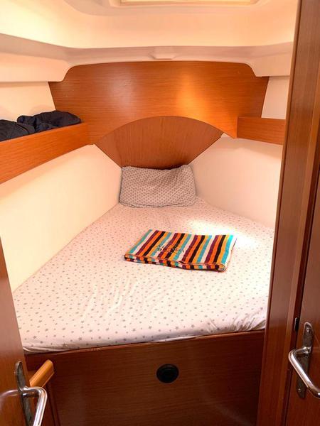Book yachts online - sailboat - Cyclades 39.3 - Miss Aleyna - rent