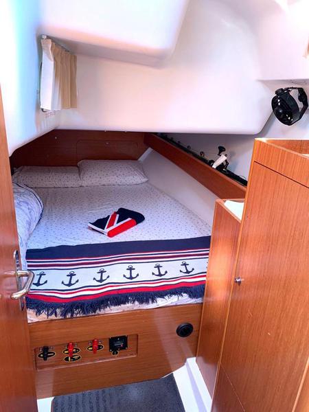 Book yachts online - sailboat - Cyclades 39.3 - Miss Aleyna - rent