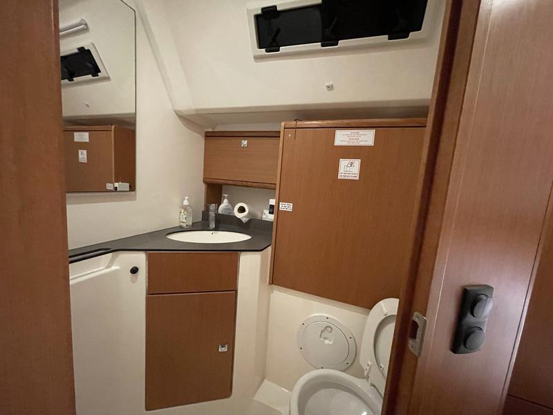 Book yachts online - sailboat - Bavaria 46 Cruiser - Amaris - rent