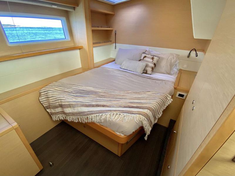 Book yachts online - catamaran - Lagoon 52 - CAÏC - rent