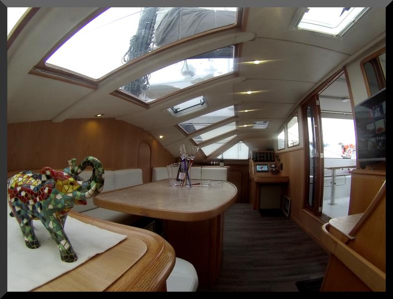 Book yachts online - catamaran - Privilege 51 - Montagu - rent