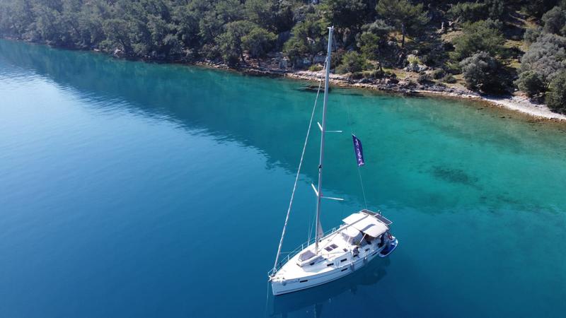 Book yachts online - sailboat - Bavaria Cruiser 40 - Priceless - rent