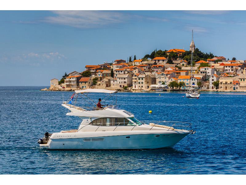 Book yachts online - motorboat - Jeanneau Prestige 36 Fly - Dodo - rent