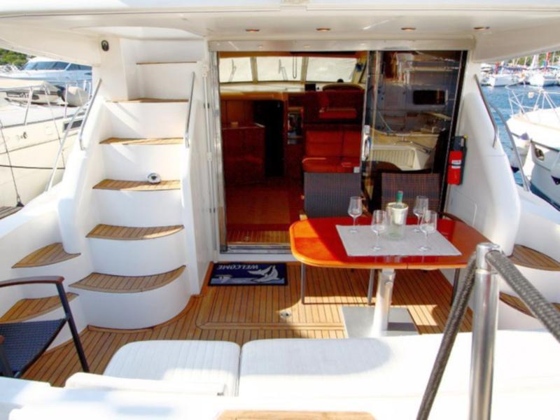 Book yachts online - motorboat - Princess 480 - Carpe Diem  - rent