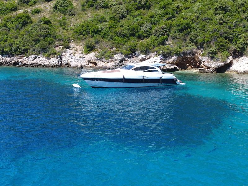 Book yachts online - motorboat - Alena 54 - Solo 1 - rent