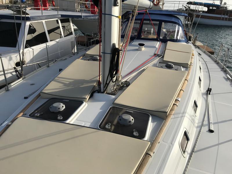 Book yachts online - sailboat - Cyclades 50 - Delfina - rent