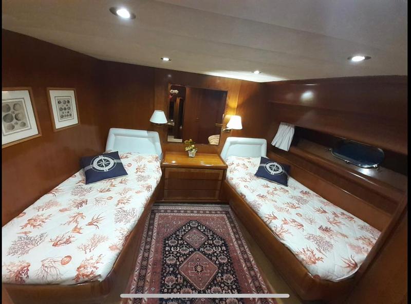 Book yachts online - motorboat - Canados 24 - Felicità - rent