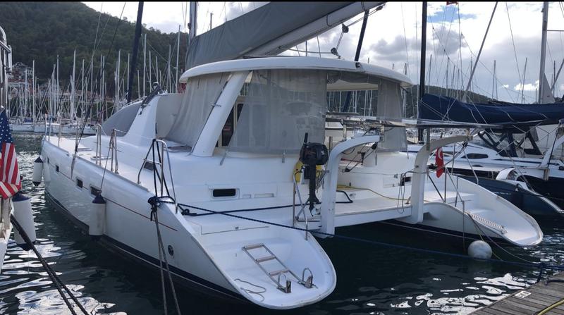 Book yachts online - catamaran - Leopard 43 - Sail Capella - rent