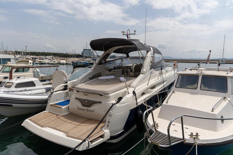 Book yachts online - motorboat - Cranchi Endurance 41 - SUMMER BREEZE - rent