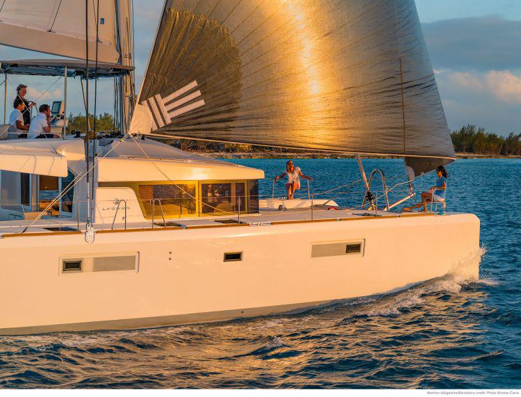 Book yachts online - catamaran - Lagoon 52F - Zanzibar - rent