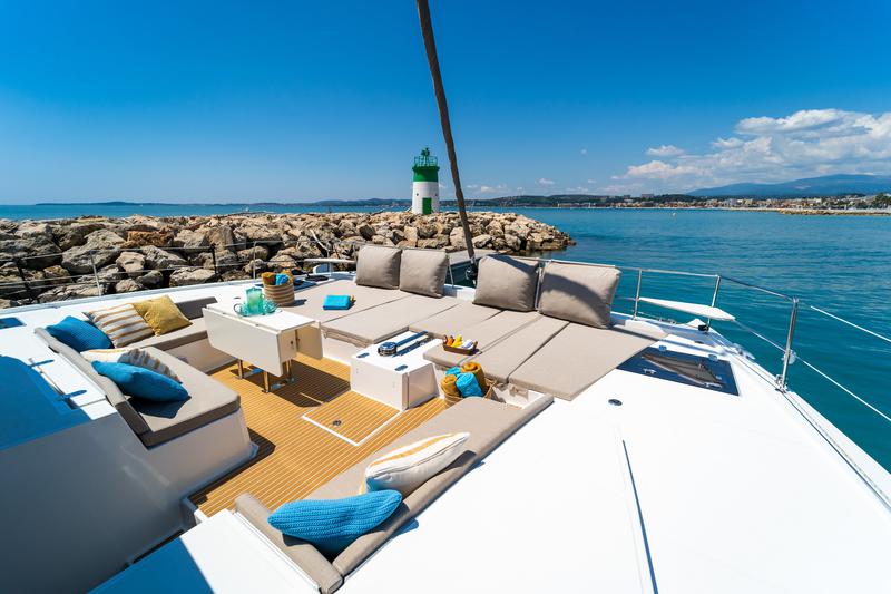 Book yachts online - catamaran - Bali 5.4 - Signature Vision (2022) - rent