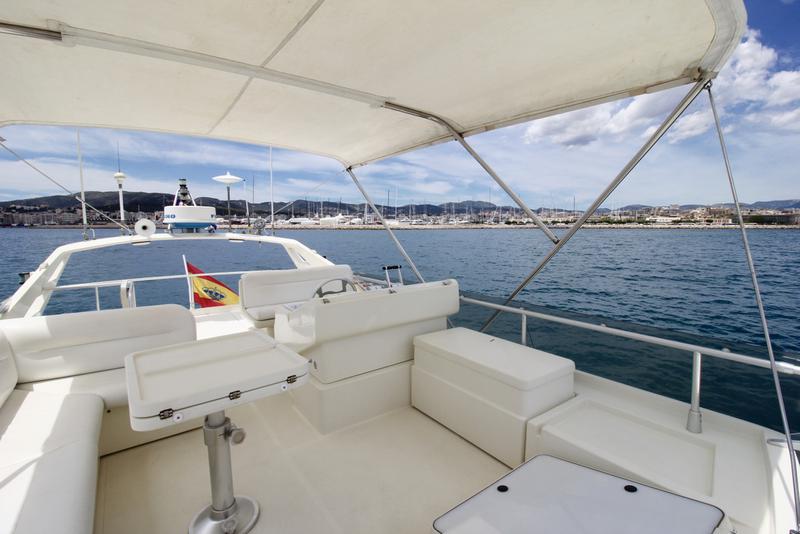 Book yachts online - motorboat - Ferretti 175 FLY - Tres Sirenas - rent