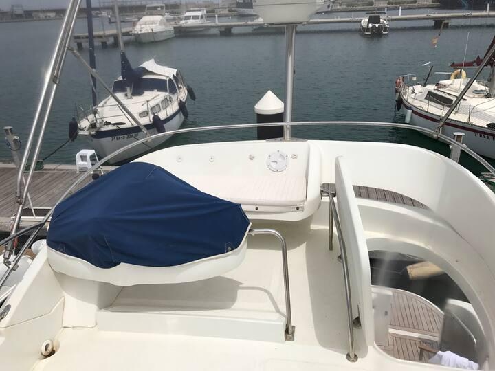 Book yachts online - motorboat - StarFisher 34L - Por La Mar - rent