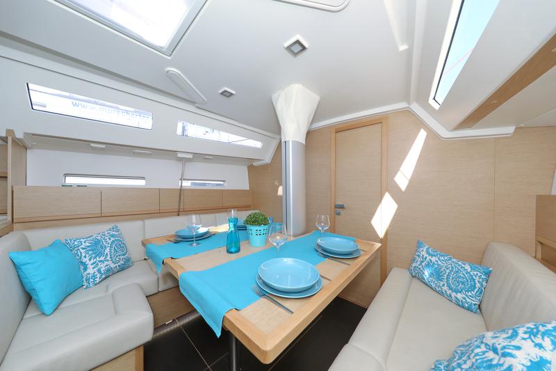 Book yachts online - sailboat - More 40 - Hanunia - rent