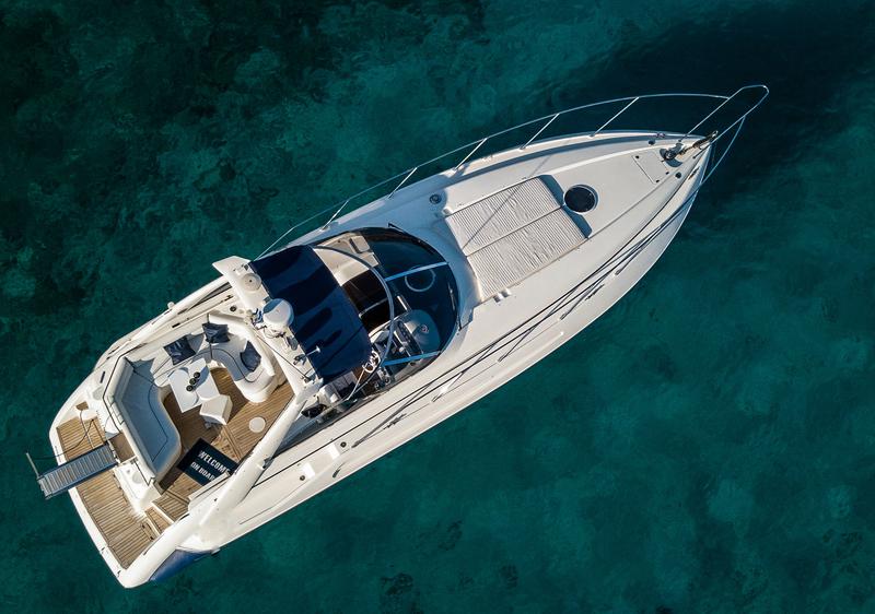 Book yachts online - motorboat - Sunseeker Portofino 40 - Maxim - rent