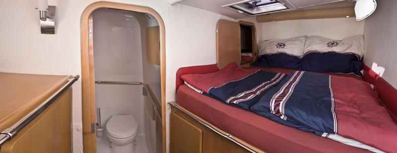 Book yachts online - catamaran - Privilege 45 - Laura - rent