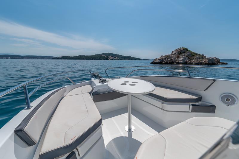 Book yachts online - motorboat - Beneteau Flyer 7.7 Spacedeck - no name - rent