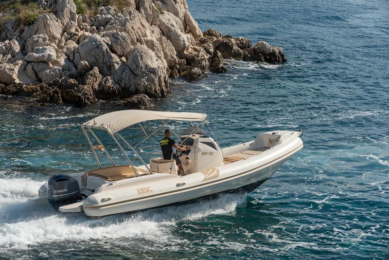 Book yachts online - motorboat - BSC 85 - no name - rent