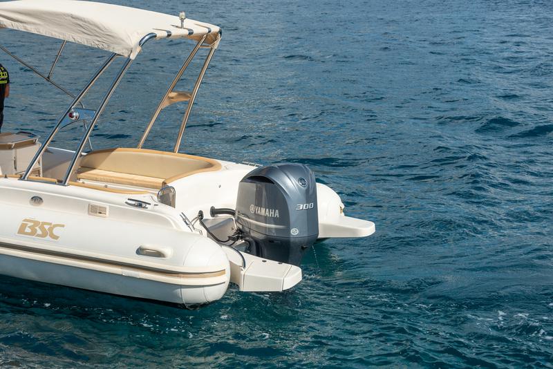 Book yachts online - motorboat - BSC 85 - no name - rent